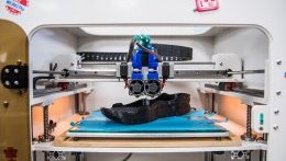 МИСиС распечатал на 3D-принтере кроссовки с охлаждаемой подошвой